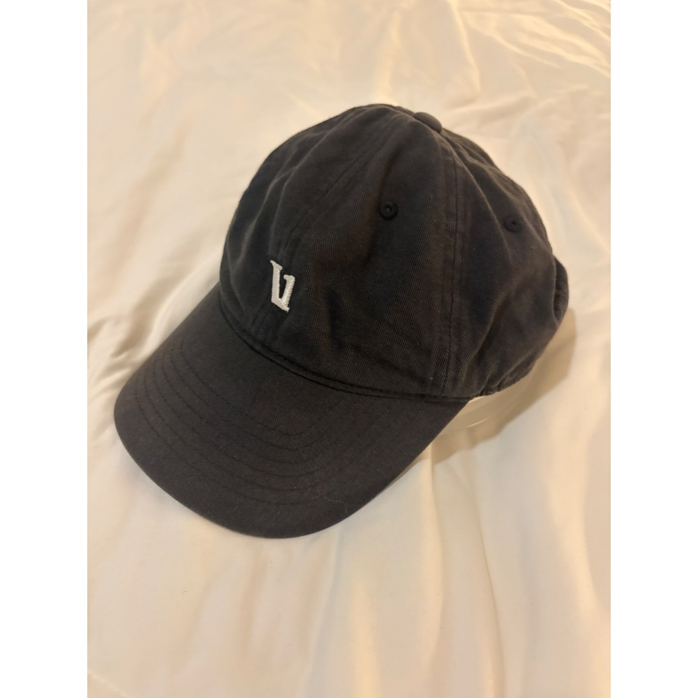 Vuori Mens Dad Hat Black Embroidered V Logo Adjustable Cotton Baseball Cap - Picture 2 of 5